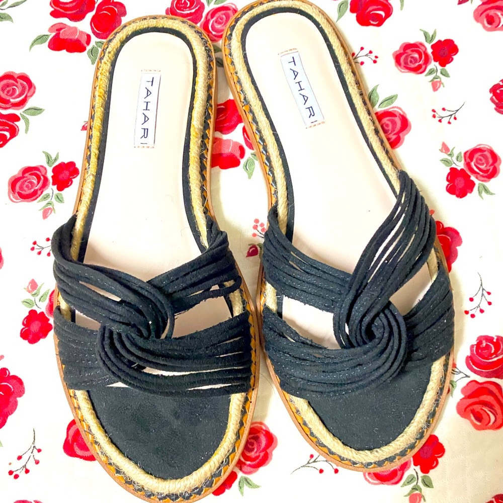 TAHARI SANDALS SIZE 7 , SIZE 8